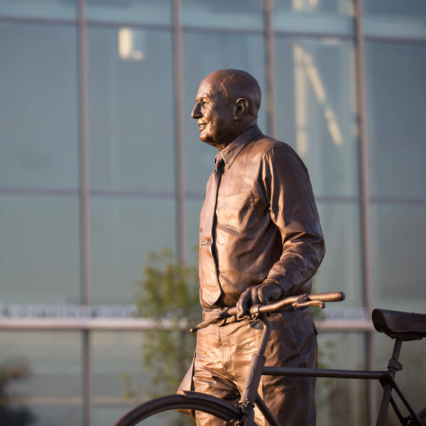 A photo of the Bill Seidman statue.