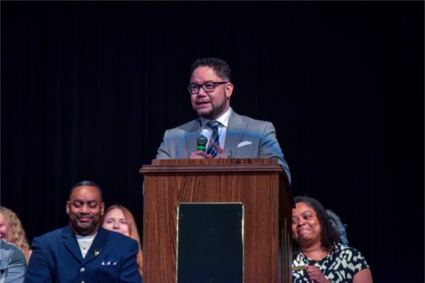 Danny C. Vélez, associate vice president for Admissions & Recruitment, discusses the Eighth Grade Pathways to GVSU program during an event in Battle Creek May 29.
